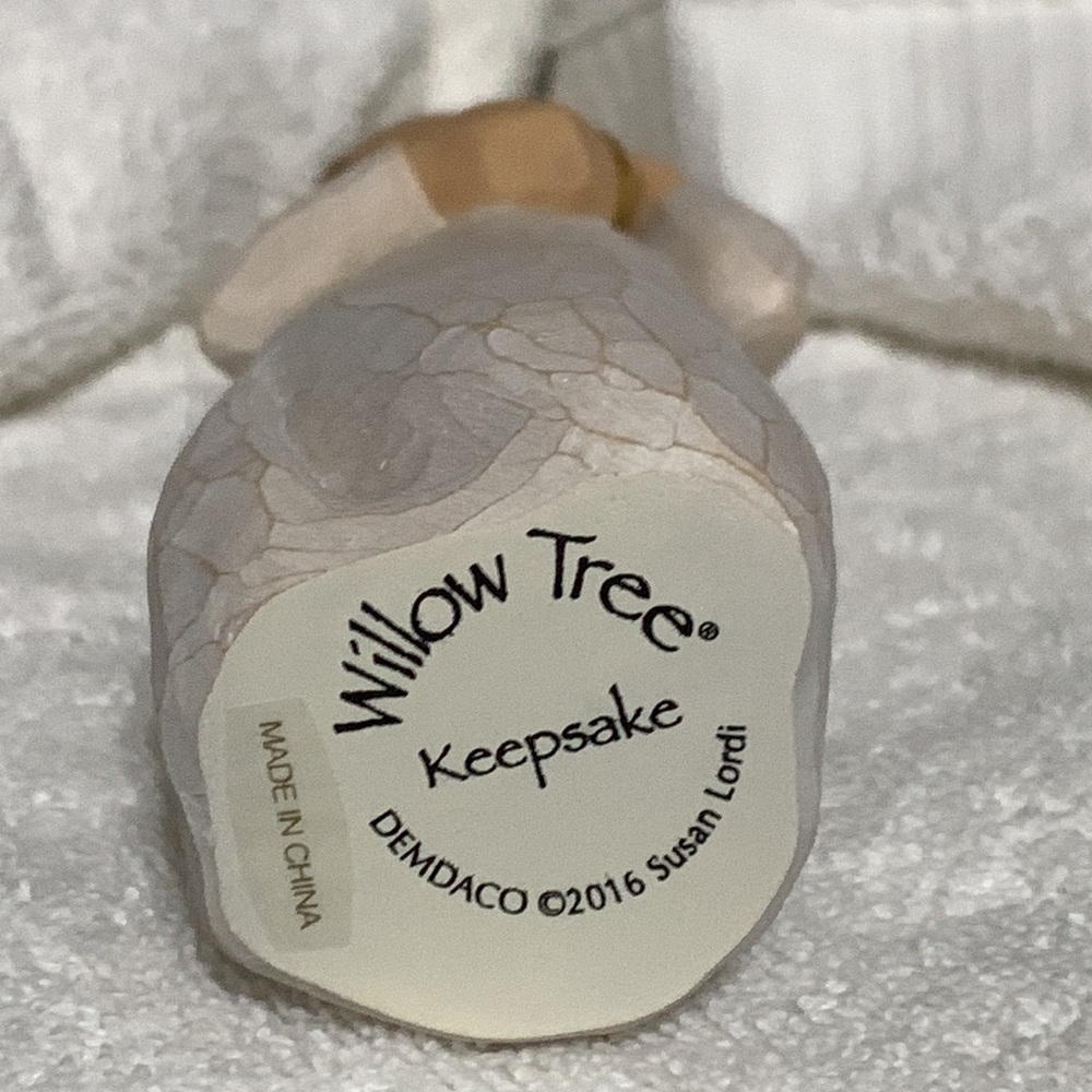 WILLOW TREE - SUSAN LORDI- KEEPSAKE 2017 - Picture 9 of 14